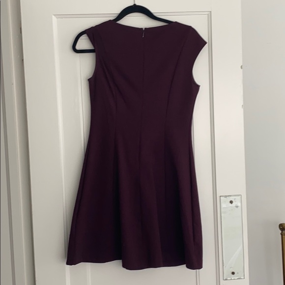 Capped sleeve work dress - Picture 2 of 2